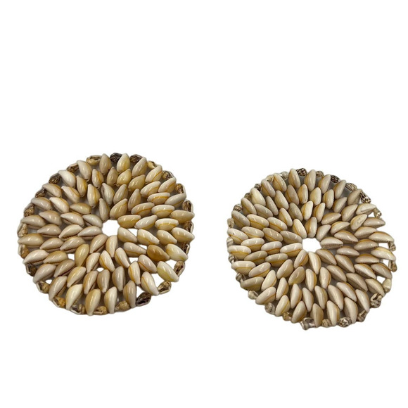 Vintage Cowrie Sea Shell Coasters 2 Piece Set Beach Decor Boho Cottage Core - Picture 2 of 8